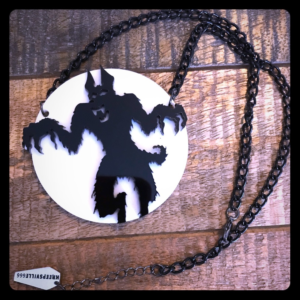 Sweet Werewolf Necklace!
